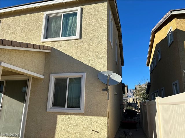 341 Largo Vista Court, North Las Vegas, NV 89084