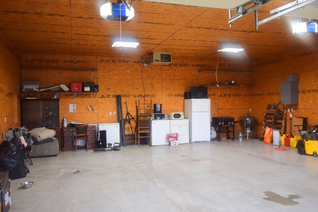 Image 19 of property listing at 9871 N Nason Lane, Mt Vernon, IL 62864