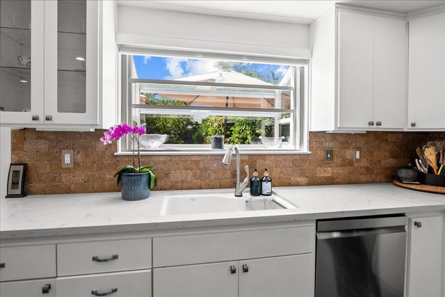 66 Audia Cir, Sacramento, CA 95823