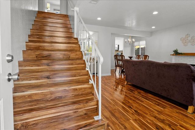 66 Audia Cir, Sacramento, CA 95823