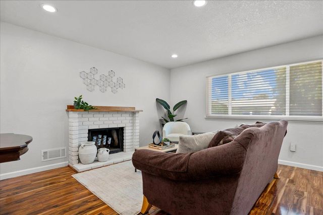 66 Audia Cir, Sacramento, CA 95823