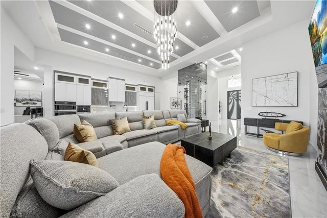 4907 Santa Monica CT, Cape Coral, FL 33904