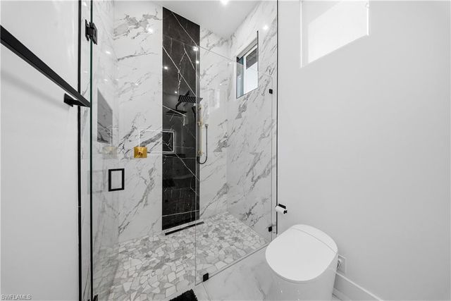 4907 Santa Monica CT, Cape Coral, FL 33904