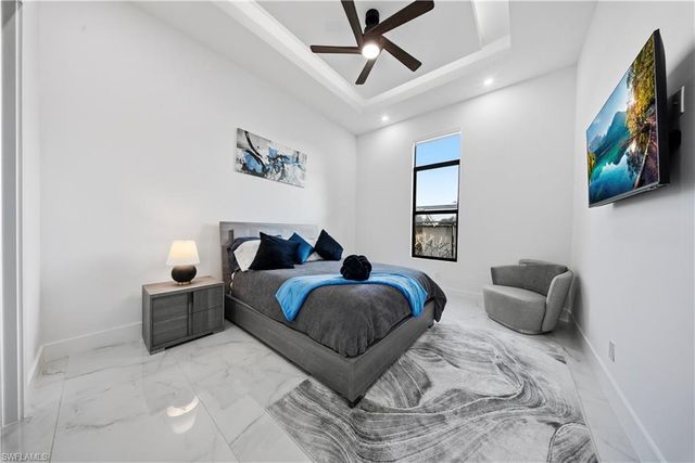 4907 Santa Monica CT, Cape Coral, FL 33904