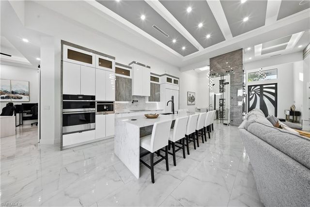 4907 Santa Monica CT, Cape Coral, FL 33904