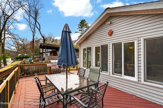 205 Esopus Creek Road, Saugerties, NY 12477