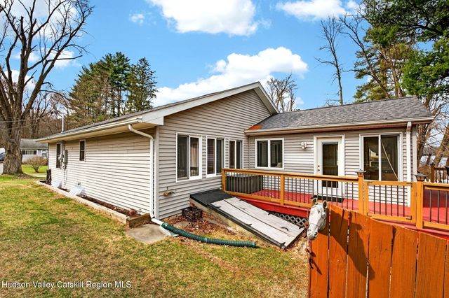 205 Esopus Creek Road, Saugerties, NY 12477
