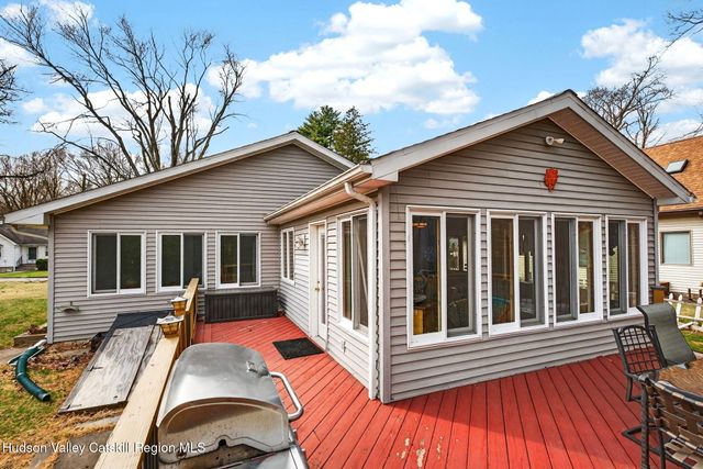 205 Esopus Creek Road, Saugerties, NY 12477