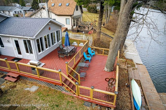 205 Esopus Creek Road, Saugerties, NY 12477