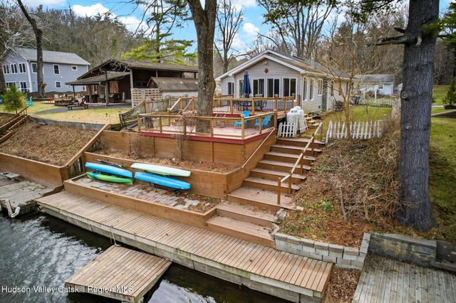 205 Esopus Creek Road, Saugerties, NY 12477