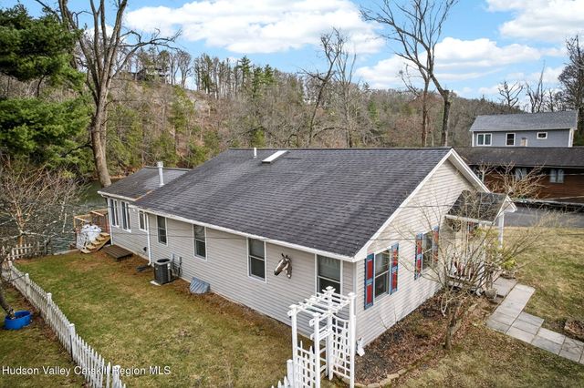 205 Esopus Creek Road, Saugerties, NY 12477