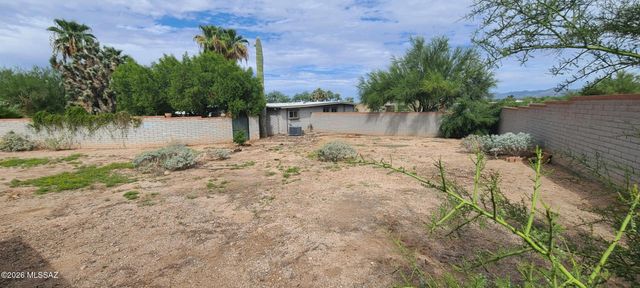 1931 W Imuris Place, Tucson, AZ 85704