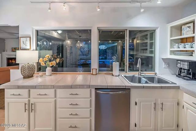 1931 W Imuris Place, Tucson, AZ 85704