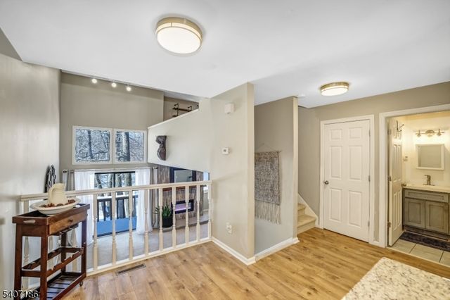 13 Village Way 4E, Vernon Twp., NJ 07462