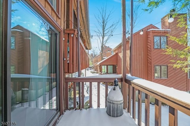 13 Village Way 4E, Vernon Twp., NJ 07462