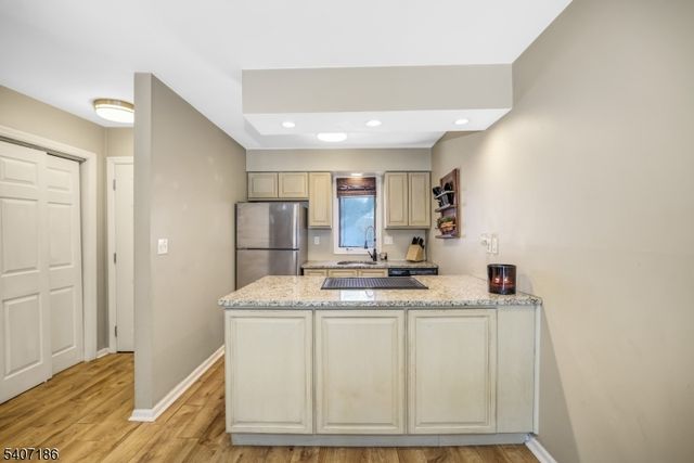 13 Village Way 4E, Vernon Twp., NJ 07462