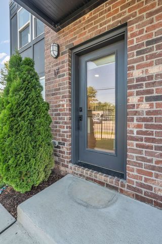 102 Duke St Apt 17, Nashville, TN 37207