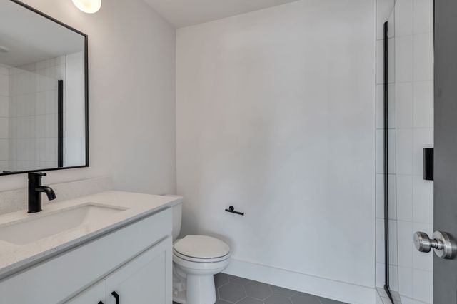 102 Duke St Apt 17, Nashville, TN 37207