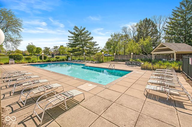 12559 Timber Creek Drive 5, Carmel, IN 46032
