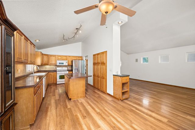 3045 Dundee Lane, Mound, MN 55364