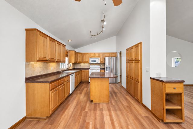 3045 Dundee Lane, Mound, MN 55364