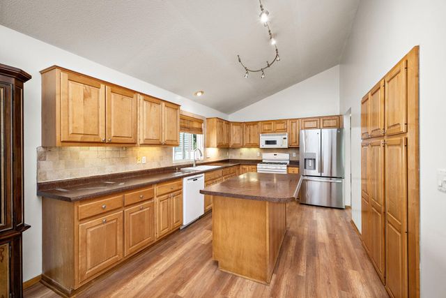 3045 Dundee Lane, Mound, MN 55364