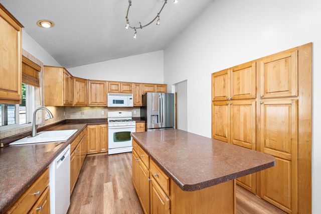 3045 Dundee Lane, Mound, MN 55364