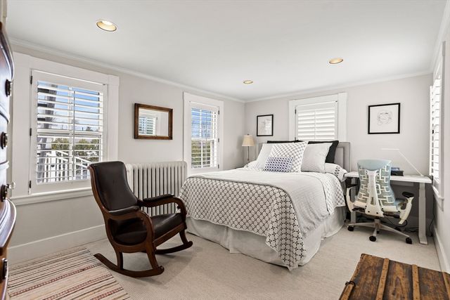 12 Darling St 2, Marblehead, MA 01945