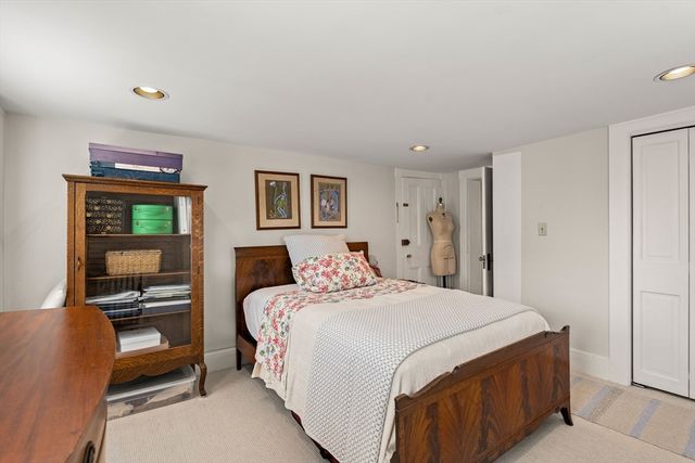 12 Darling St 2, Marblehead, MA 01945