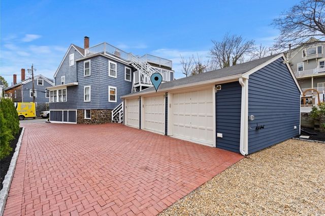 12 Darling St 2, Marblehead, MA 01945