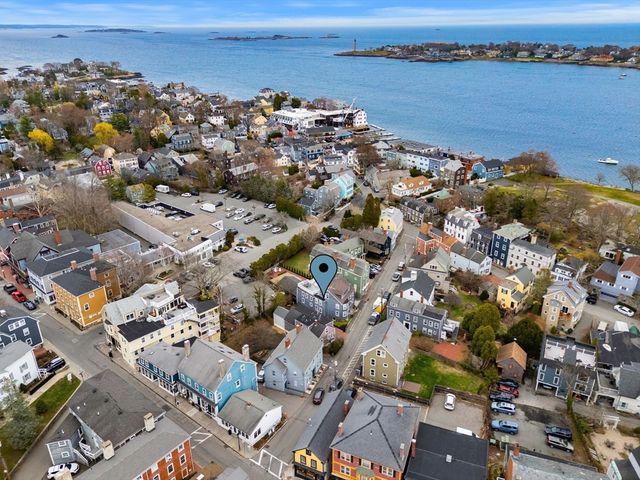 12 Darling St 2, Marblehead, MA 01945