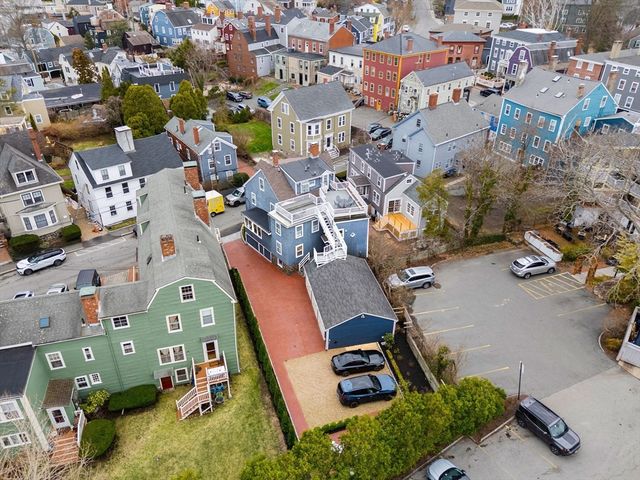 12 Darling St 2, Marblehead, MA 01945