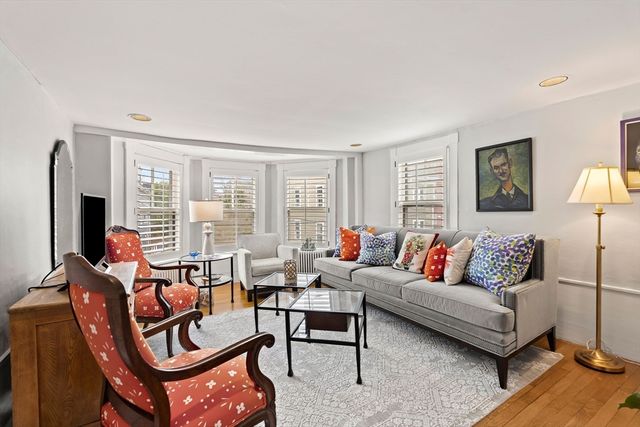 12 Darling St 2, Marblehead, MA 01945