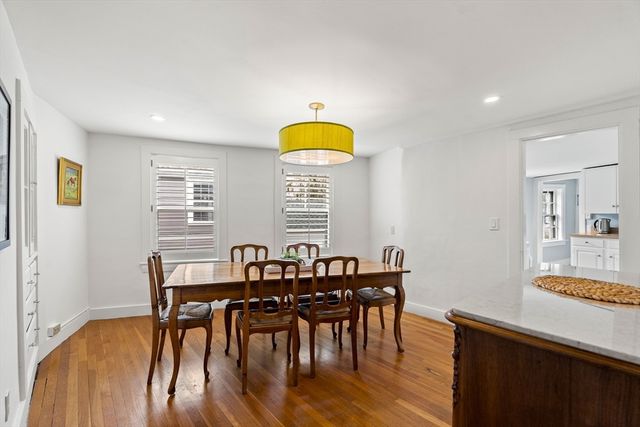 12 Darling St 2, Marblehead, MA 01945