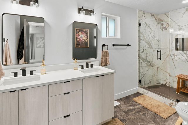 8641 S BUENA VISTA DR, Sandy, UT 84094