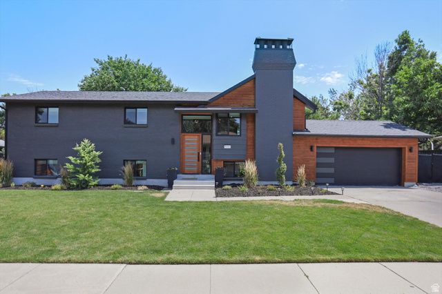 8641 S BUENA VISTA DR, Sandy, UT 84094
