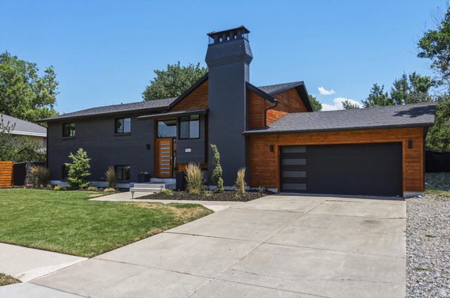 8641 S BUENA VISTA DR, Sandy, UT 84094