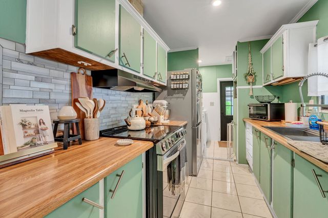 217 Old 99 Cir, Hohenwald, TN 38462