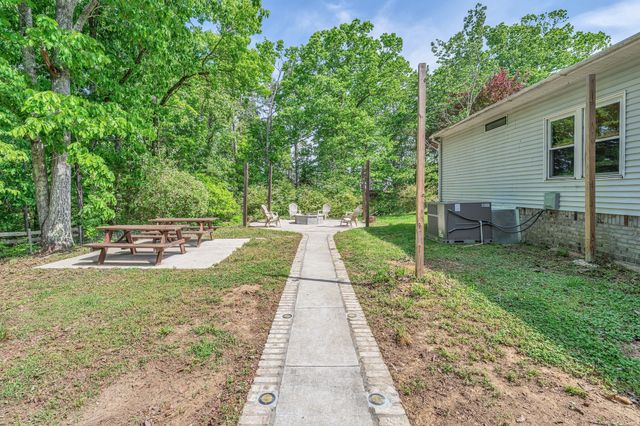 217 Old 99 Cir, Hohenwald, TN 38462