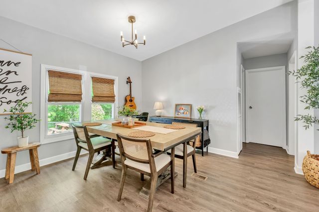 217 Old 99 Cir, Hohenwald, TN 38462