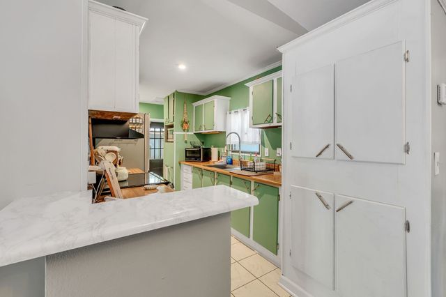 217 Old 99 Cir, Hohenwald, TN 38462
