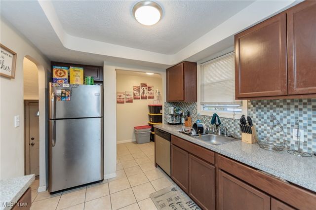 3742 E Antisdale Road, South Euclid, OH 44118