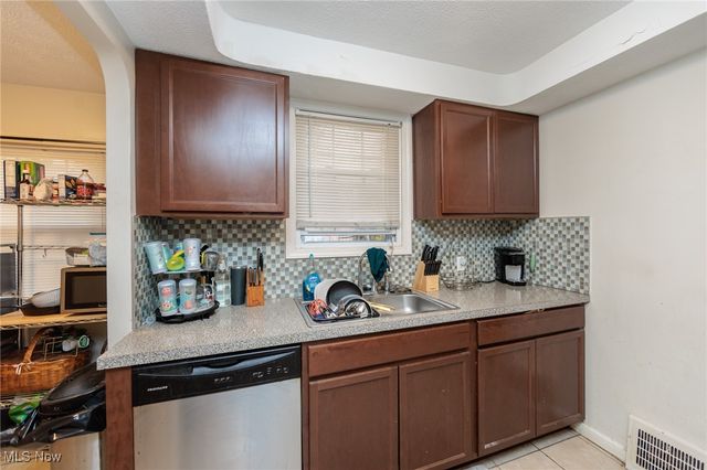 3742 E Antisdale Road, South Euclid, OH 44118