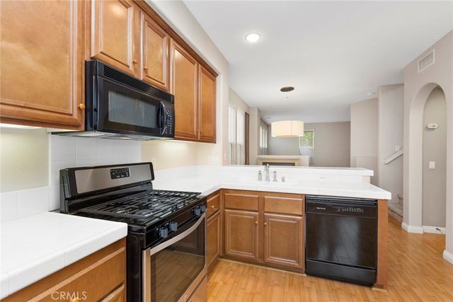 21 Tall Oak, Irvine, CA 92603