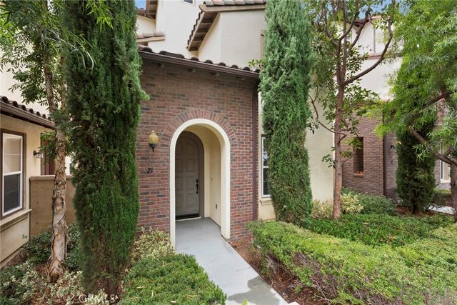 21 Tall Oak, Irvine, CA 92603