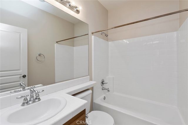 21 Tall Oak, Irvine, CA 92603