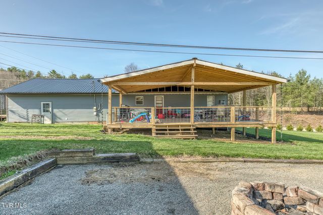 657 Pedro Shoun Lane, Mountain City, TN 37683