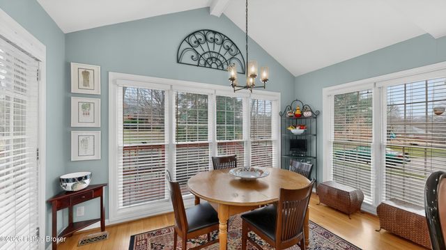 10743 Hobbs Station Rd, Louisville, KY 40223