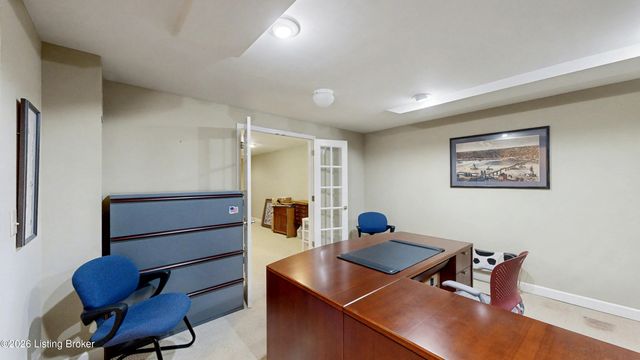 10743 Hobbs Station Rd, Louisville, KY 40223