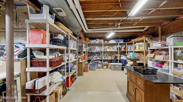 10743 Hobbs Station Rd, Louisville, KY 40223